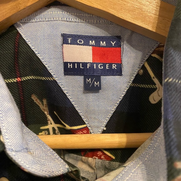 Tommy Hilfiger Golf Buttoned Shirt - Picture 3 of 5
